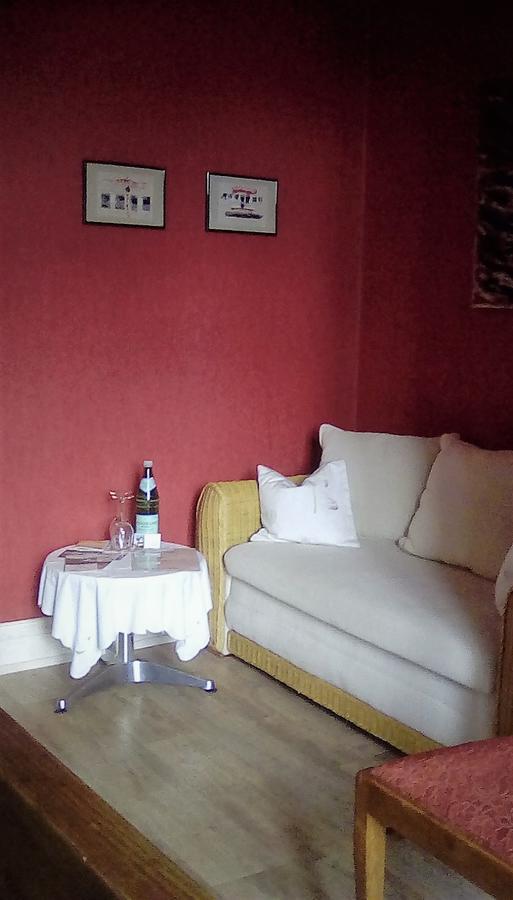 לורך אם ריין Wohnen Im Burghotel מראה חיצוני תמונה