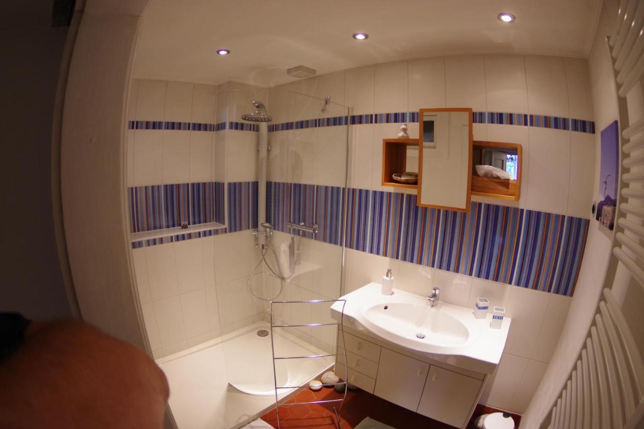לורך אם ריין Wohnen Im Burghotel מראה חיצוני תמונה